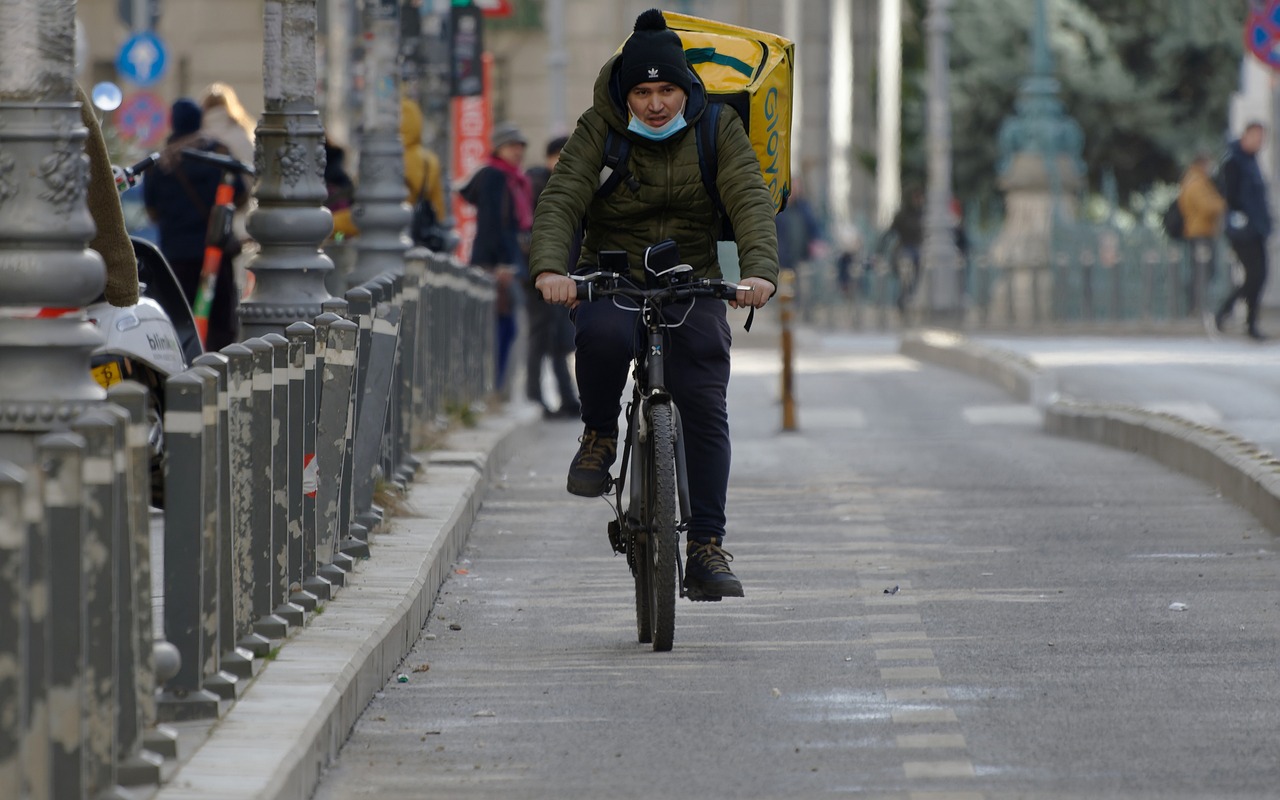 Mensajeros en bicicleta: cómo elegir un vehículo y cuáles son las ventajas